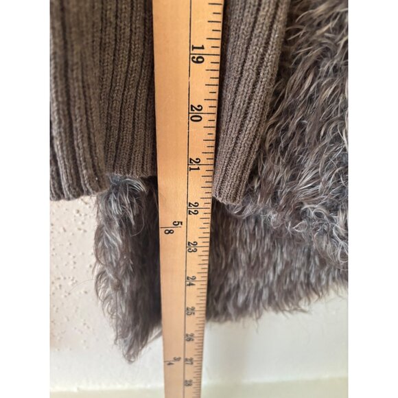CAbi Womens Faux Fur Alpaca Mohair Blend Vest Brown Ribbed Knit Back - Picture 8 of 8